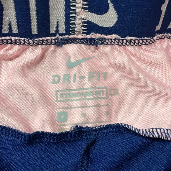 Girls Medium Nike Dri-Fit shorts - Picture 3 of 4